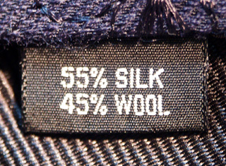 55%のシルクと45%のウール