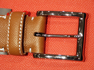 真鍮製のバックル