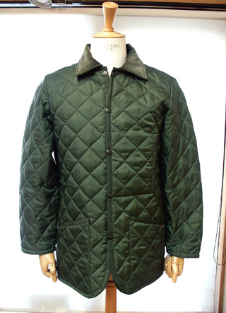 定番のナイロン・キルティング・ジャケット