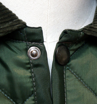 定番のナイロン・キルティング・ジャケット