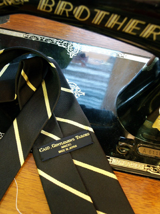 レジメンタルストライプのネクタイ