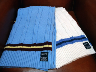 ケーブル編みマフラー