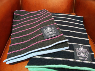 ボーダー柄ニットマフラー