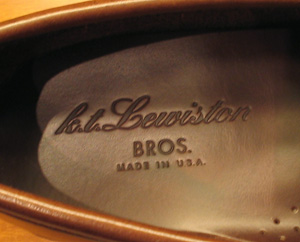 K.T.ルイストンのローファー