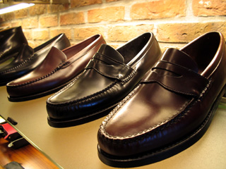 K.T.ルイストンのローファー