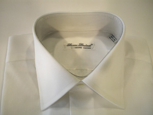 プレタポルテのマシンメイドシャツ