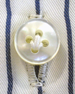 ルチアーノ・ロンバルディのボタン