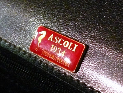 おそらく、アスコリ社時代のバッグ