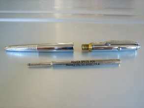 宇宙でも書けるNASAボールペン！フィッシャースペースペン　希少品　値下げ中！ 1010294-316_1a.jpg