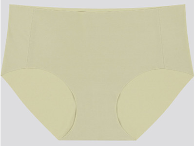 ユニクロ エアリズムキャミソールは 大人女性のインナーにオススメ イチオシ