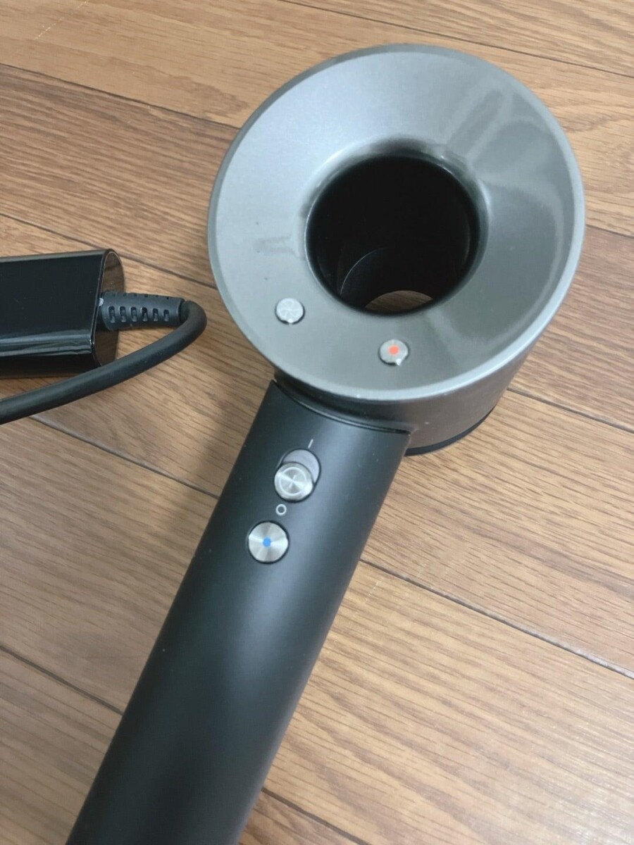 ダイソンの「Dyson Supersonic」は「意外と軽量で使いやすい！」