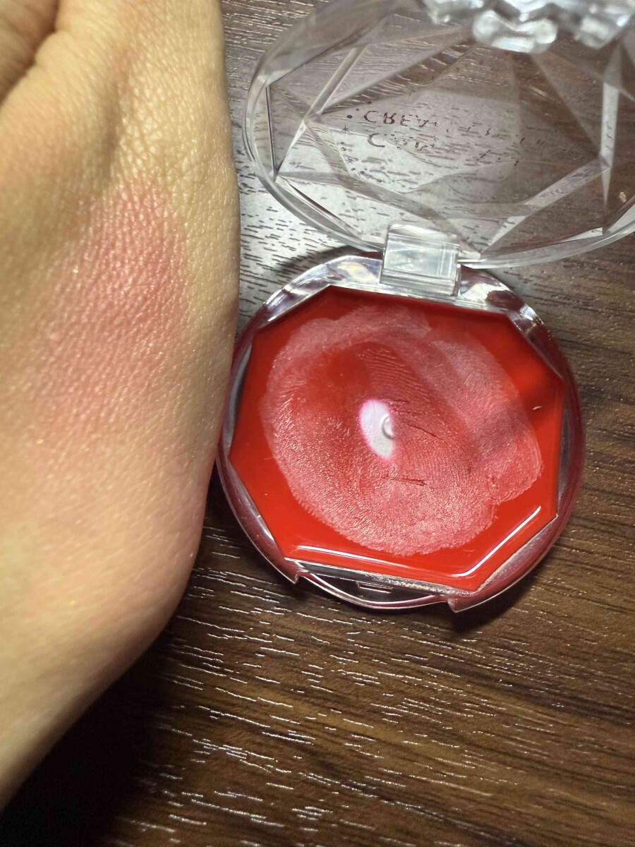 キャンメイクの「クリームチーク CL01」はパウダーチークより時短できる