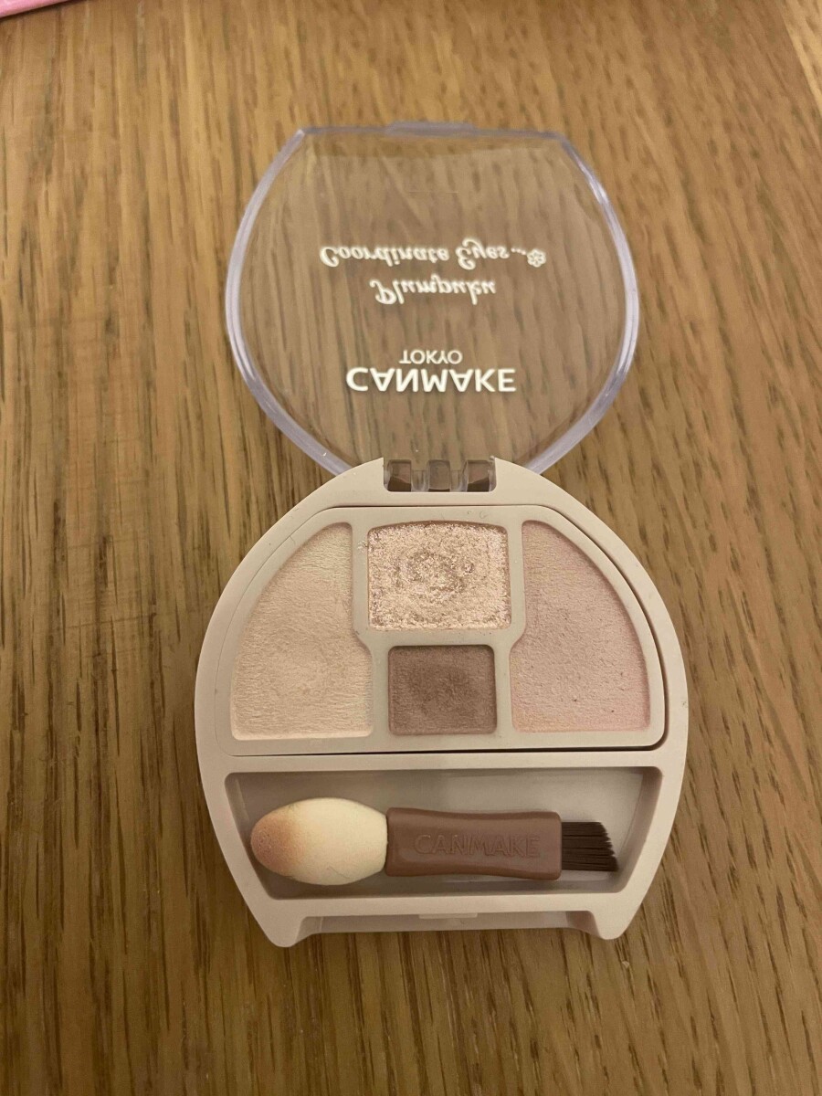 キャンメイクの「プランぷくコーデアイズNeo」はプチプラとは思えない発色の良さ