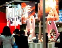 ネイル用品が格安で買えるブースがいっぱい