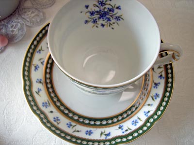 4/4 マリーアントワネットが愛した矢車菊の食器 [テーブル