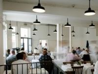 セント・ジョン店内